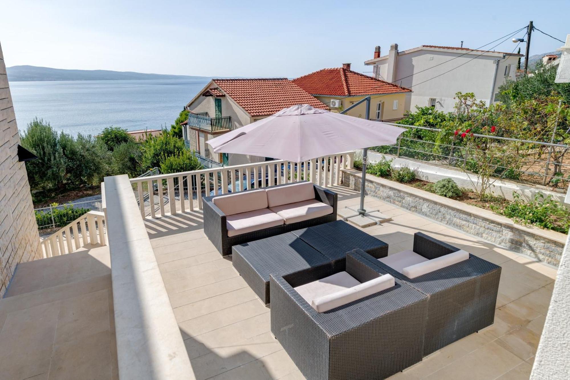 Apartments With Pool Vrdoljak Omis Phòng bức ảnh