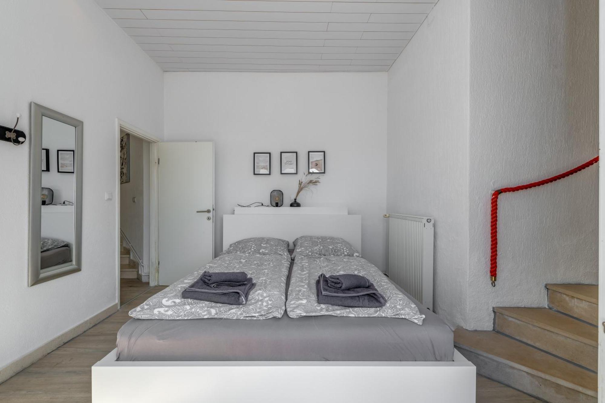 Apartments With Pool Vrdoljak Omis Phòng bức ảnh
