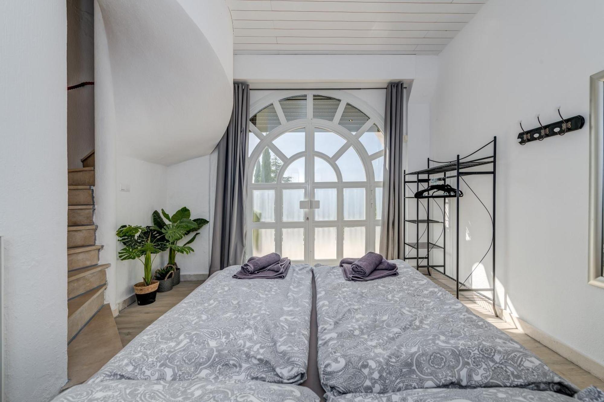 Apartments With Pool Vrdoljak Omis Phòng bức ảnh