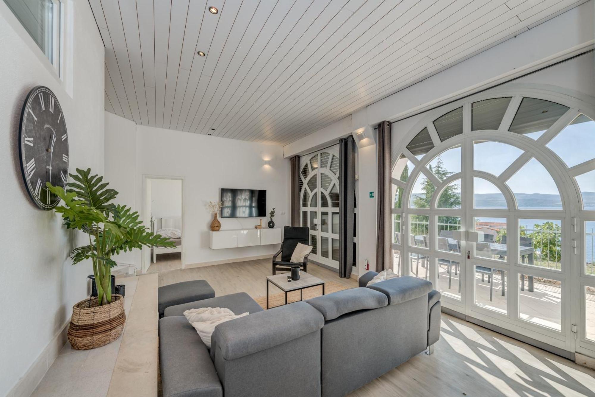 Apartments With Pool Vrdoljak Omis Phòng bức ảnh