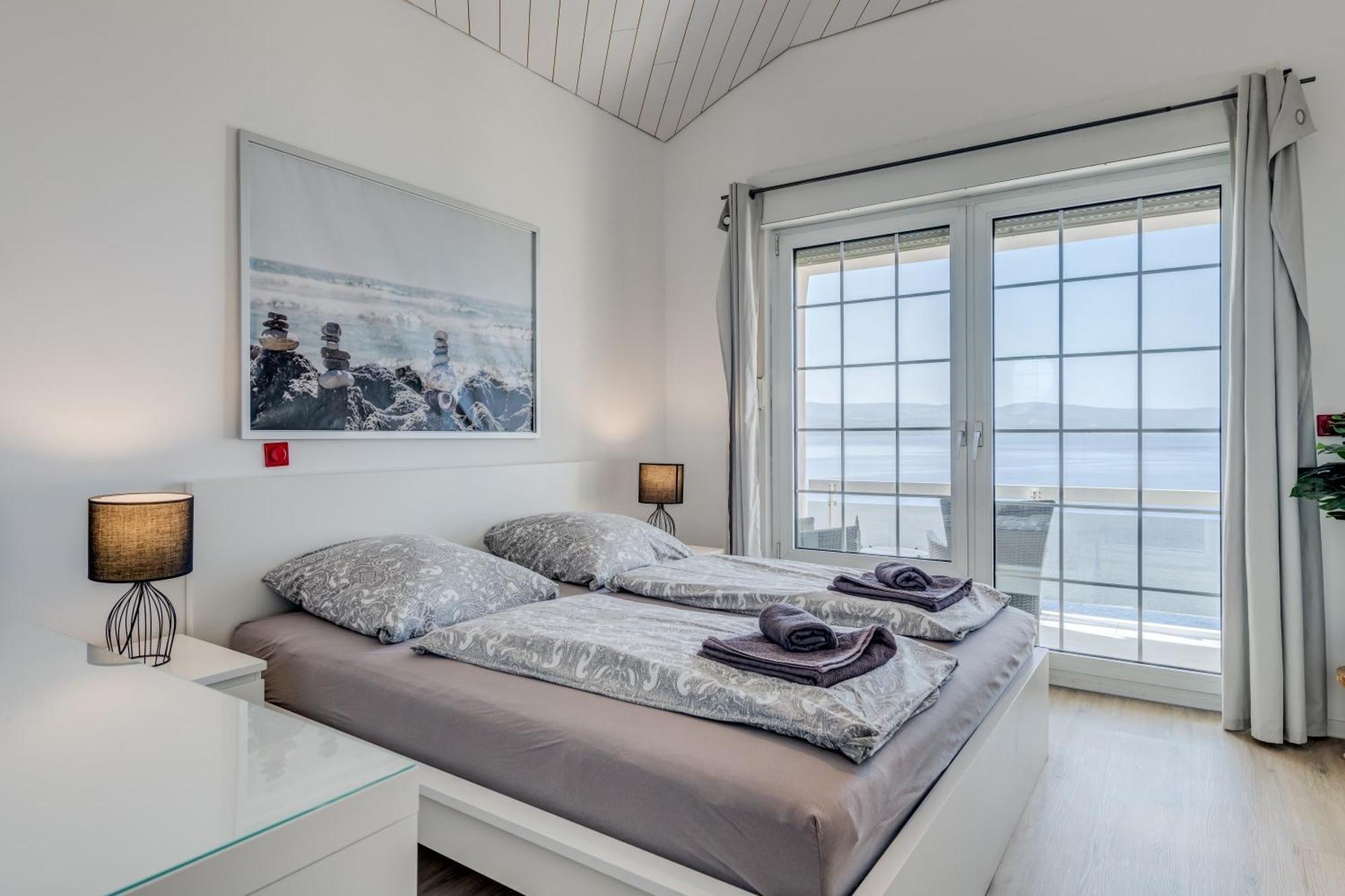 Apartments With Pool Vrdoljak Omis Phòng bức ảnh